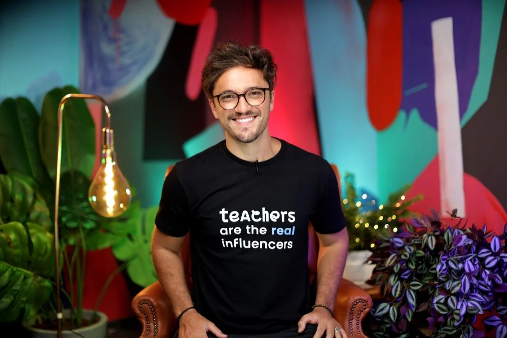 professor-rhavi-carneiro